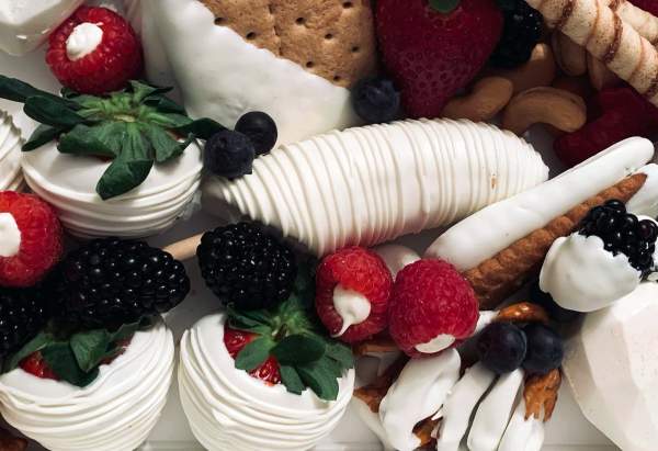 Divas Dips & Gourmet Treats