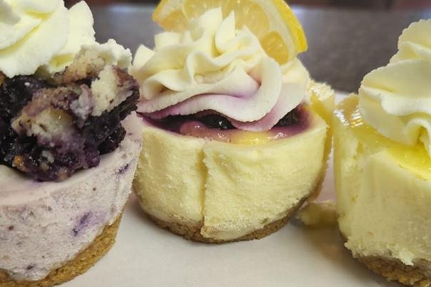 whocutthecheesecake